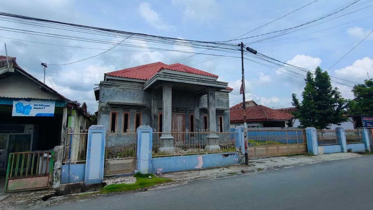 Kondisi lahan Griya Huffazh Qur'an yang akan dibebaskan — tampak dari depan